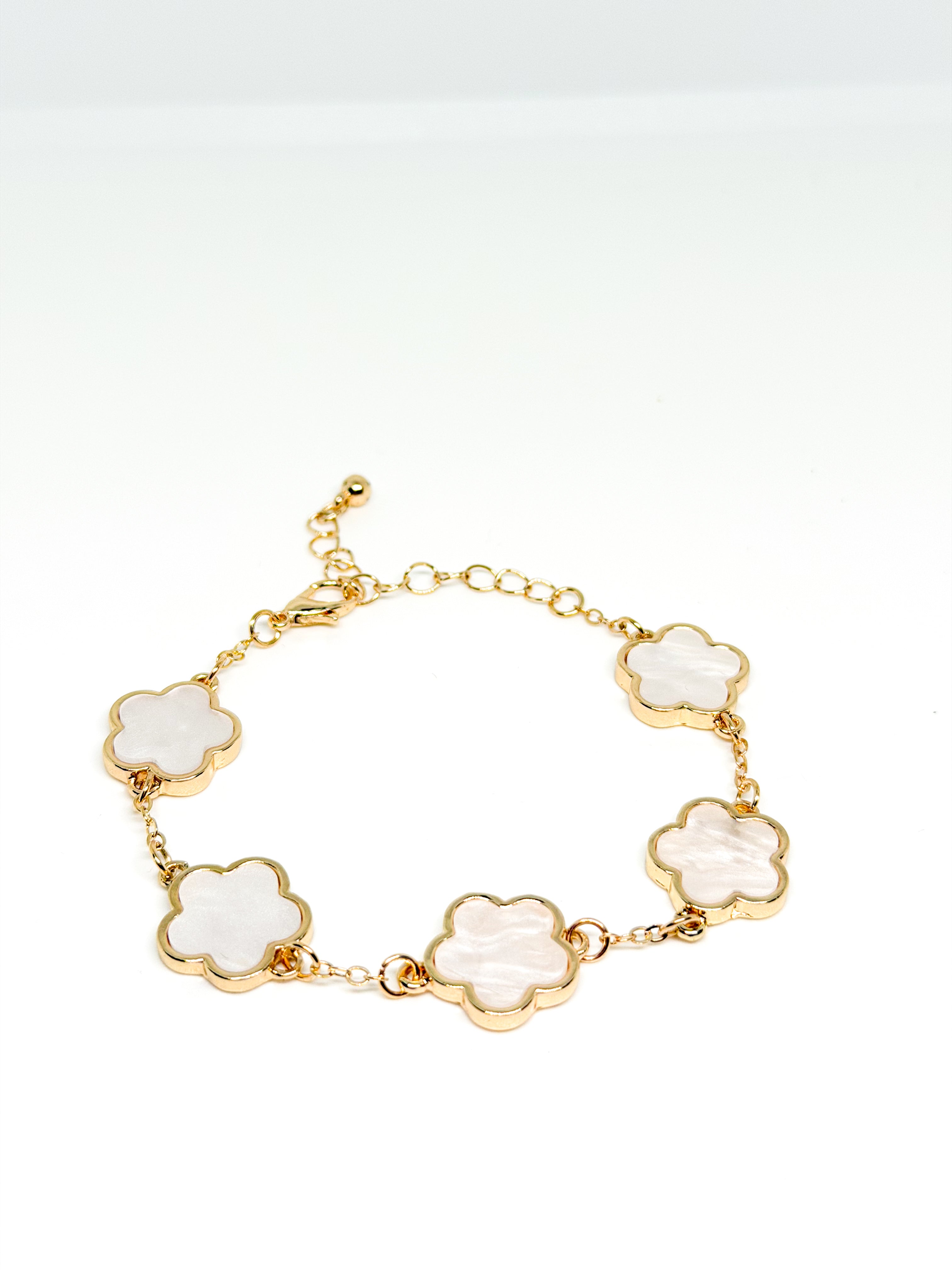 White shell Clover